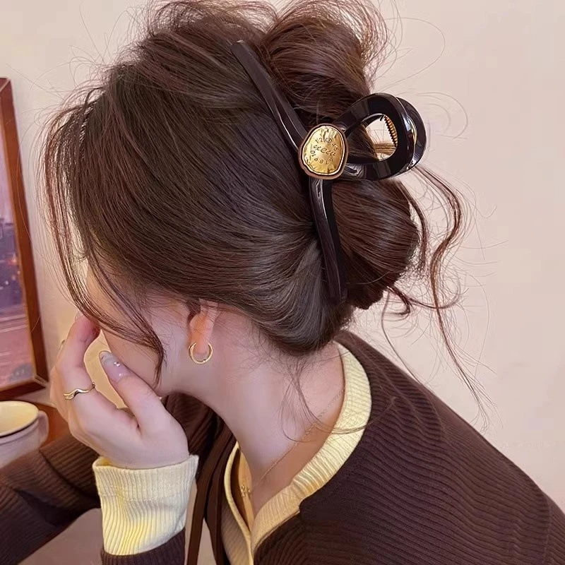 小众不规则表盘抓夹女2025新款高级感鲨鱼夹子发夹后脑勺盘发头饰