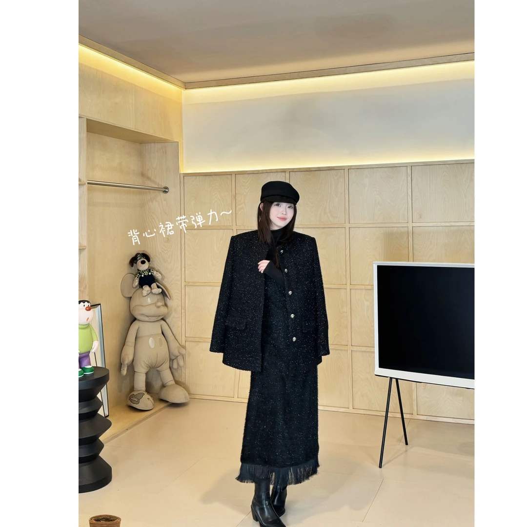 晶咕【C位战袍！】亮丝V领下摆拼流苏背心裙+正肩西装厚外套