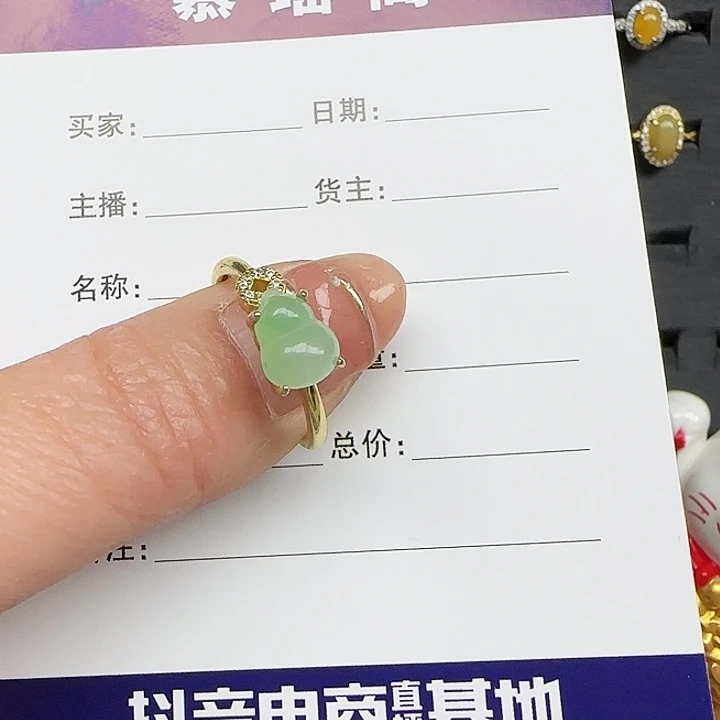 翡翠戒指银S925镶嵌正*?