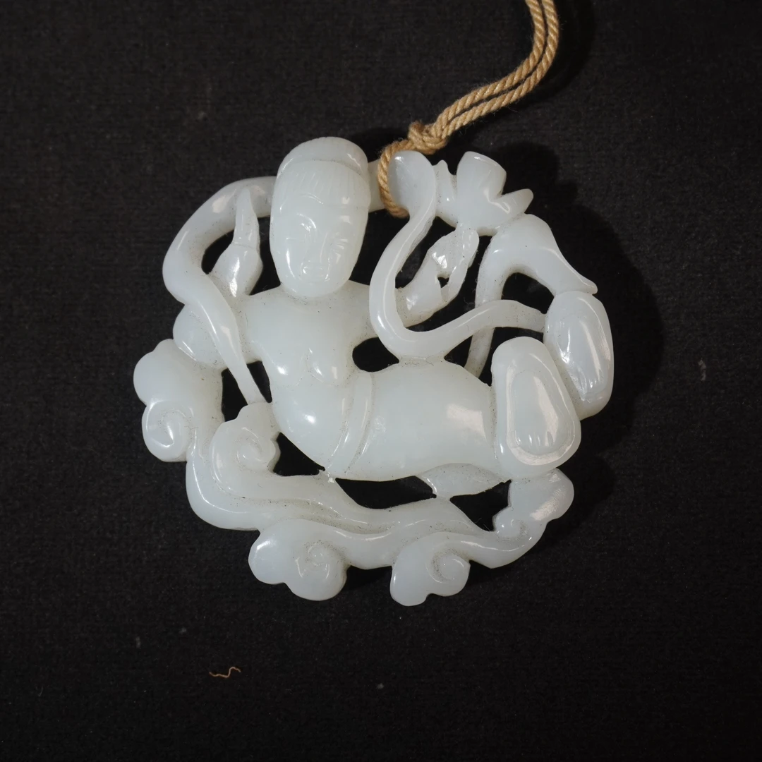 7NK94 清 和田玉飞天仙女镂空佩