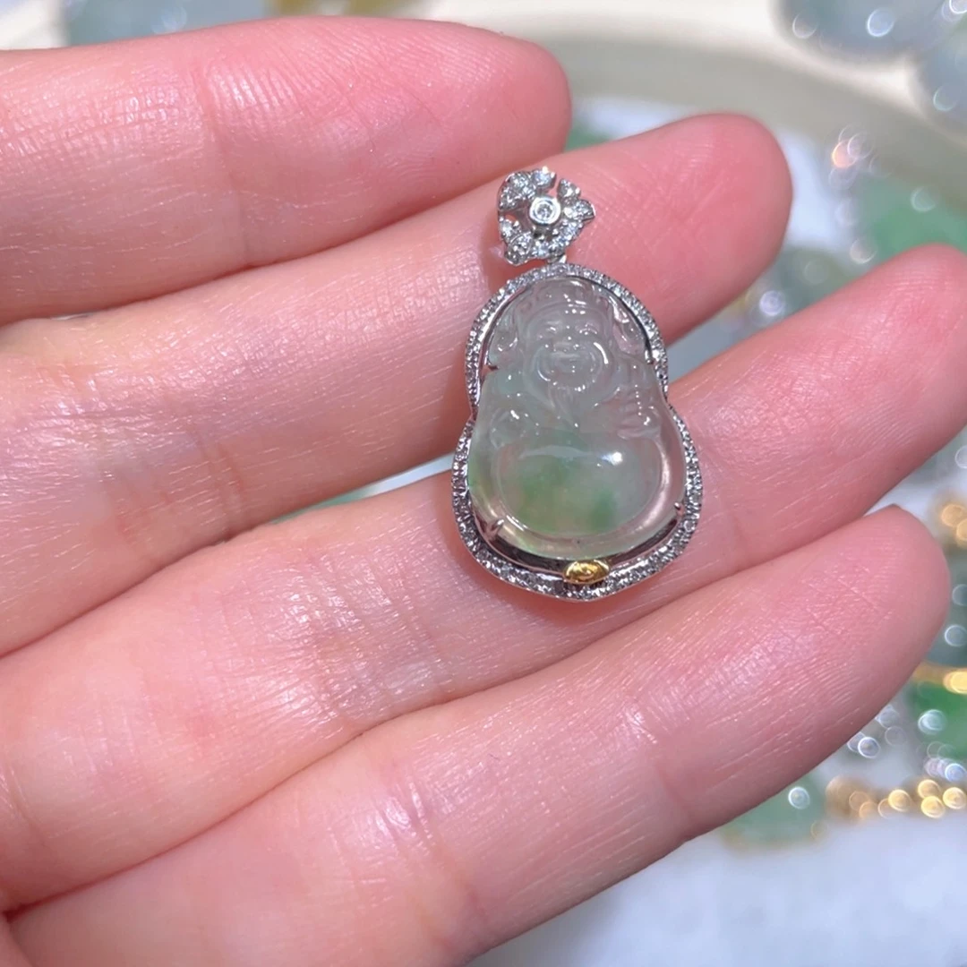 翡翠颈饰18K金镶嵌翡翠