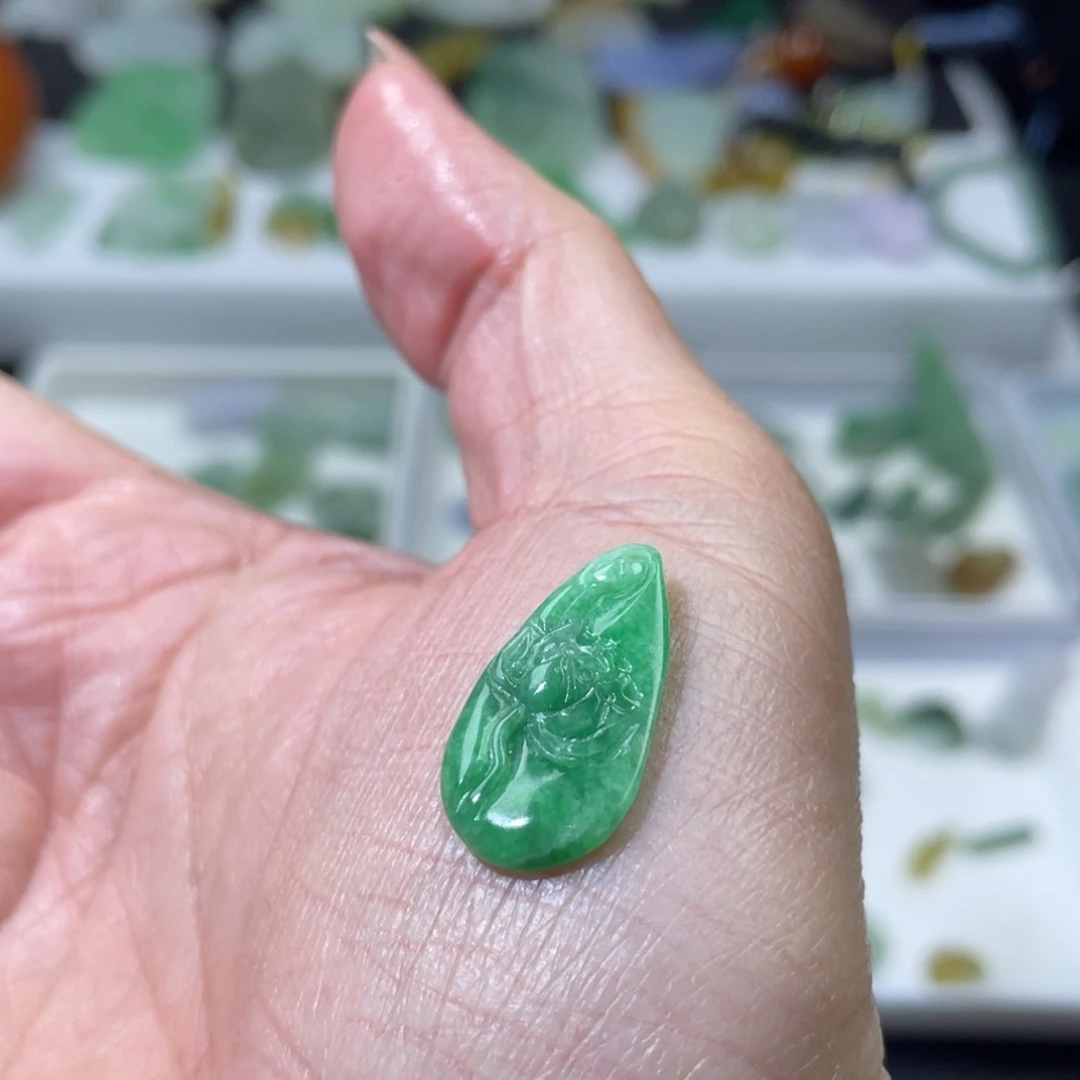 颈饰未镶嵌翡翠玉****）莲花