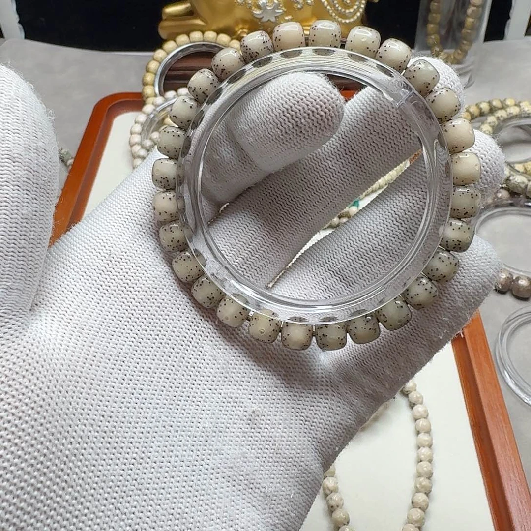 迪****星月菩提手串石玉料8/7糯冰料通体留白小细星