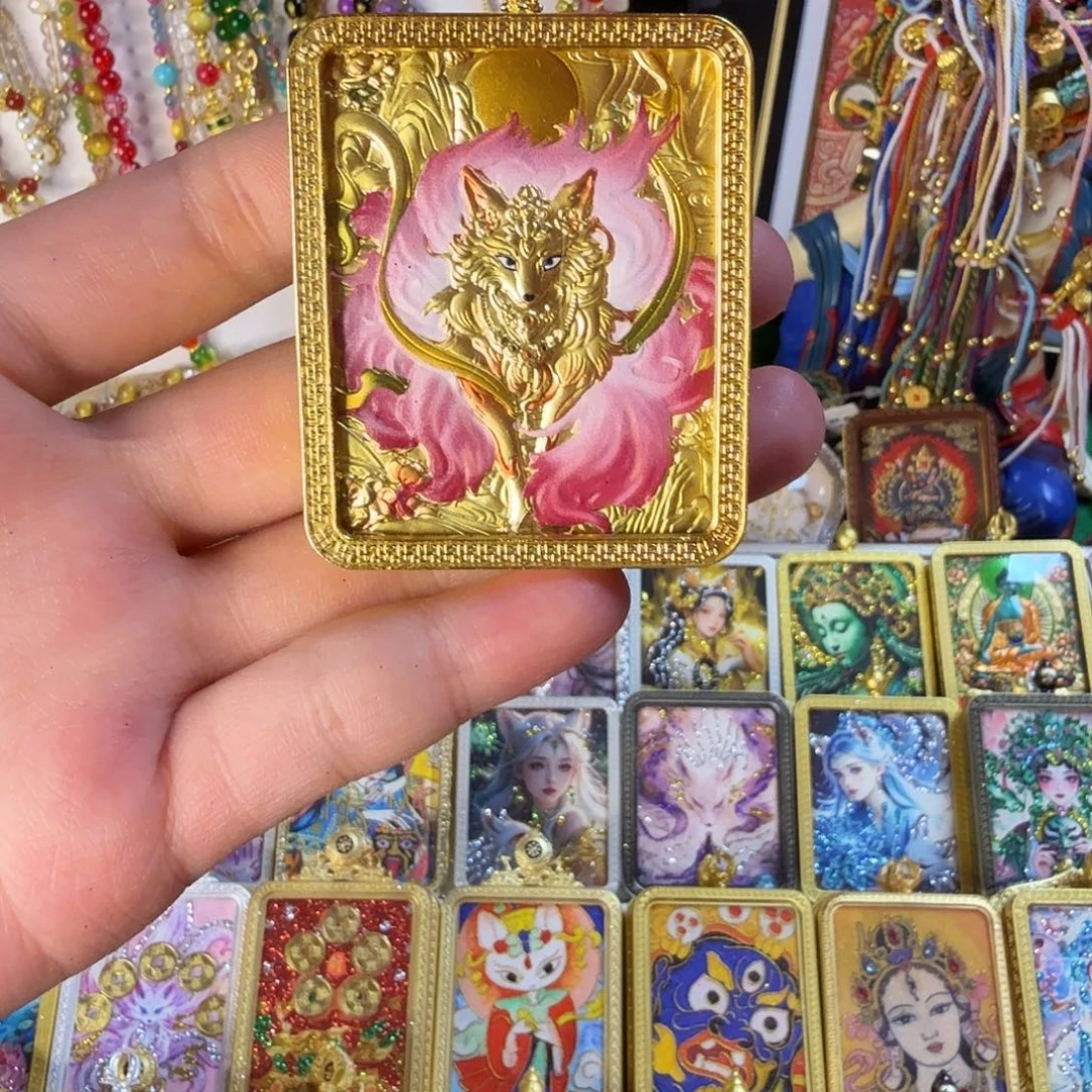 吊坠九尾浮雕唐卡