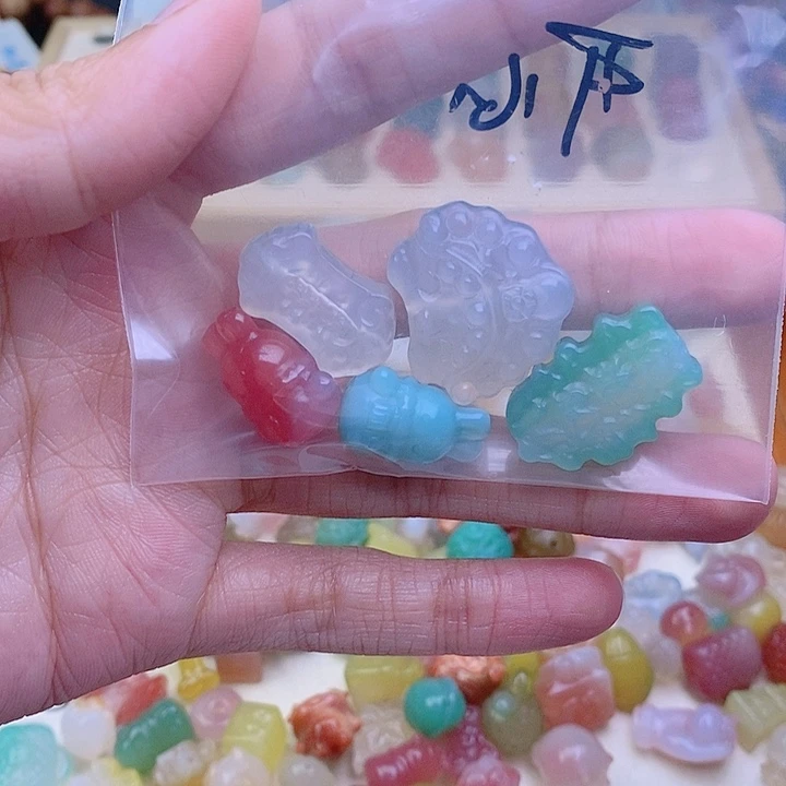 查罗石未镶嵌车挂开***人
