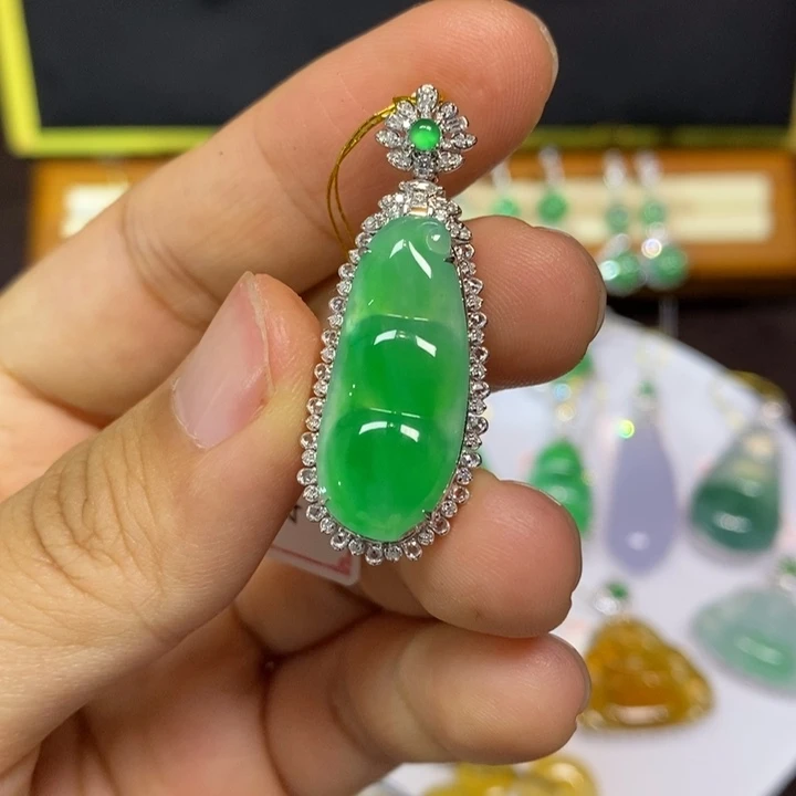 【闪购商品】翡翠18K金镶嵌吊坠(不含链)