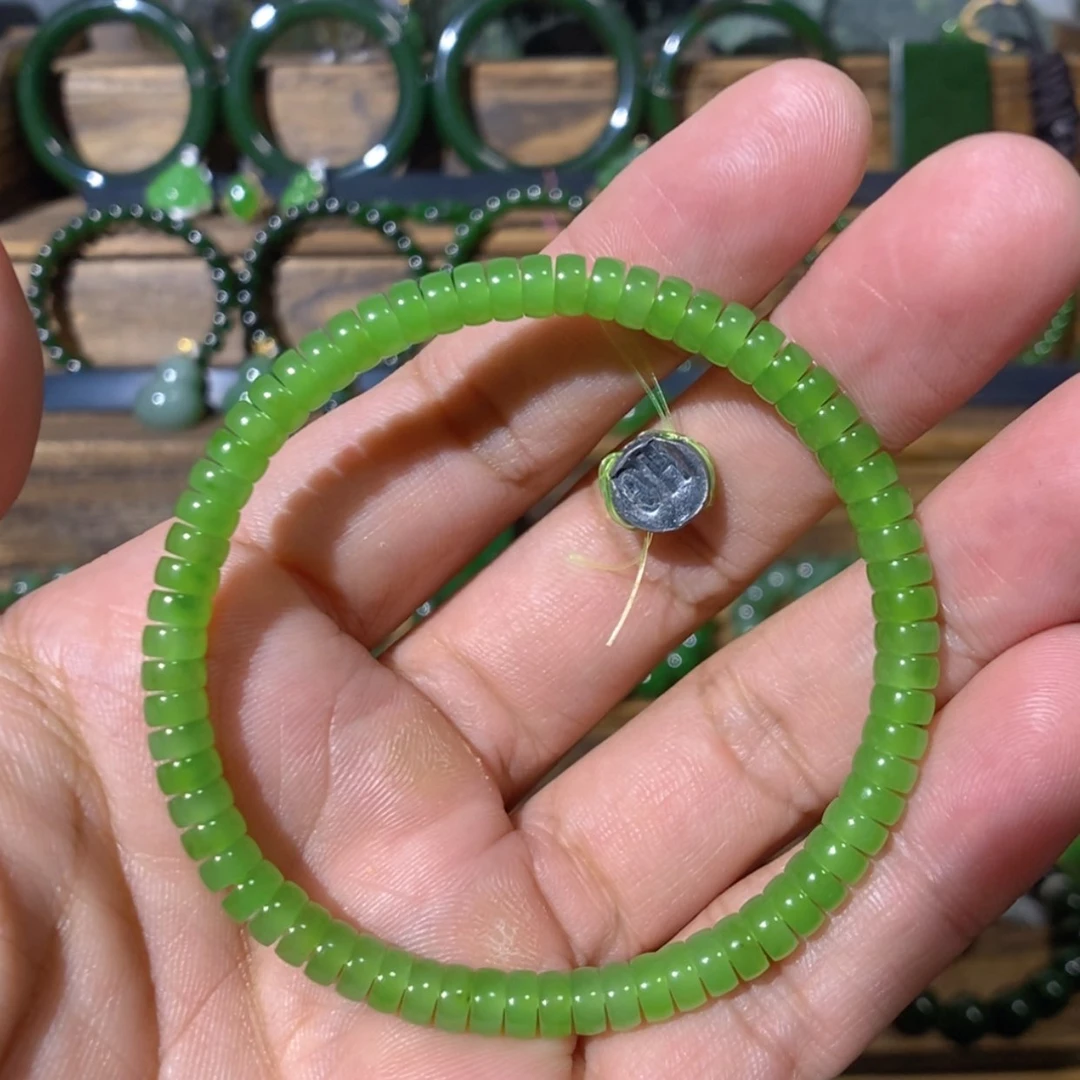 【闪购商品】吊坠(不含链)未镶嵌和田玉俄料苹果绿手串 5