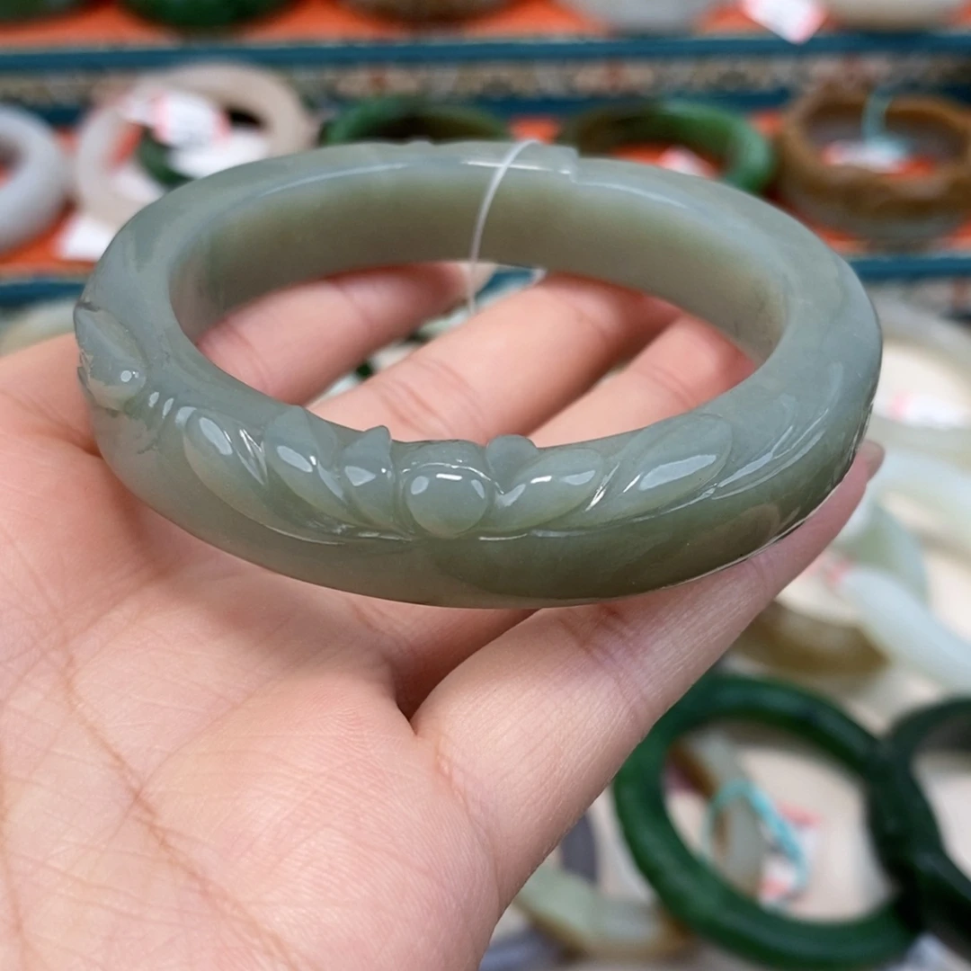 和田玉未镶嵌手镯且末青白手镯58#