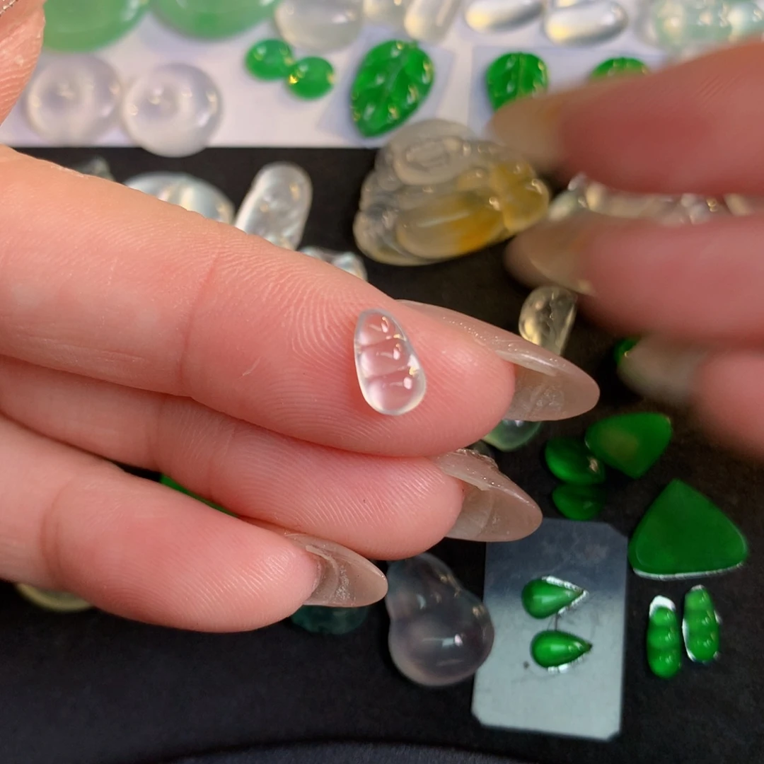 翡翠裸石7.9/4.6/2.5翡翠翡翠