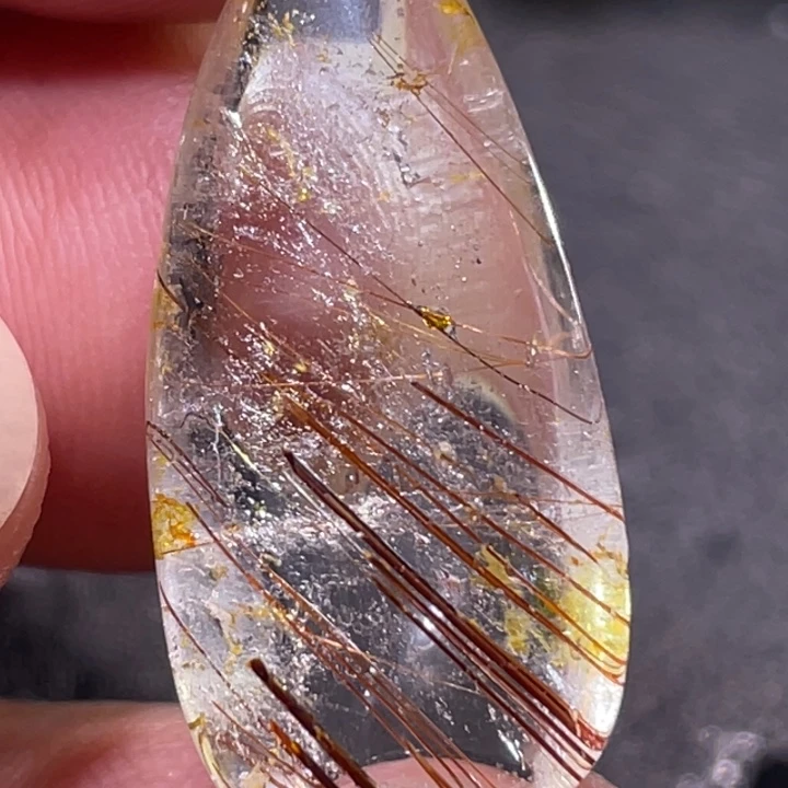 颈饰发晶未镶嵌钛晶