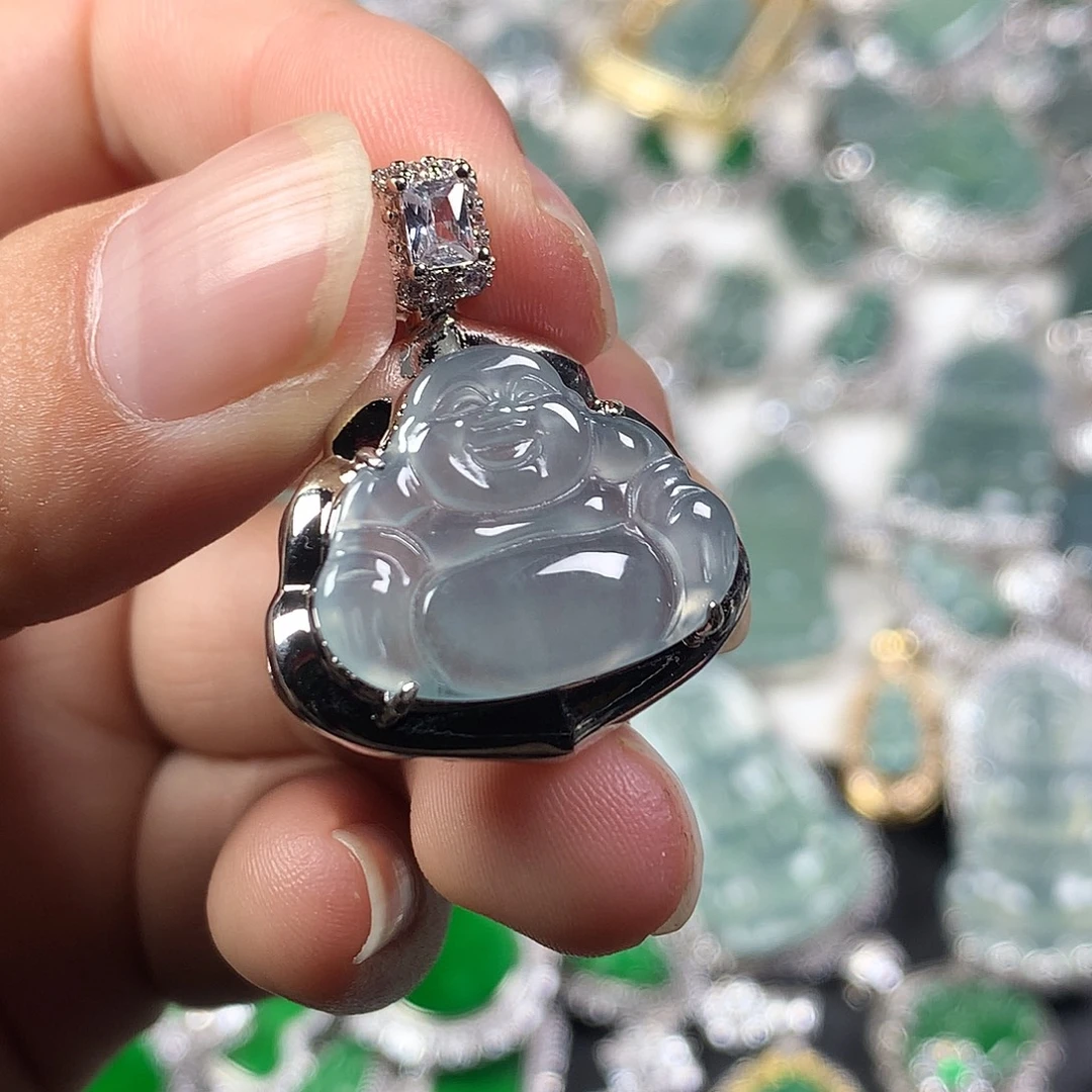 翡翠未镶嵌颈饰佛