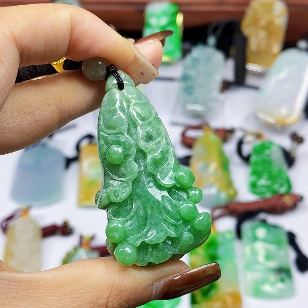 颈饰未镶嵌翡翠天然翡翠A货