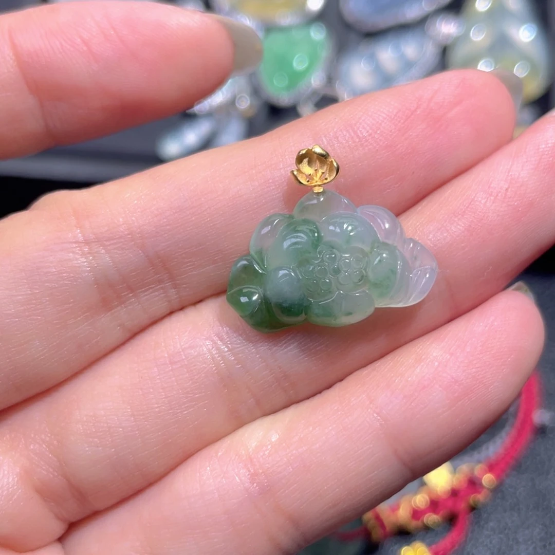 颈饰18K金镶嵌翡翠翡翠