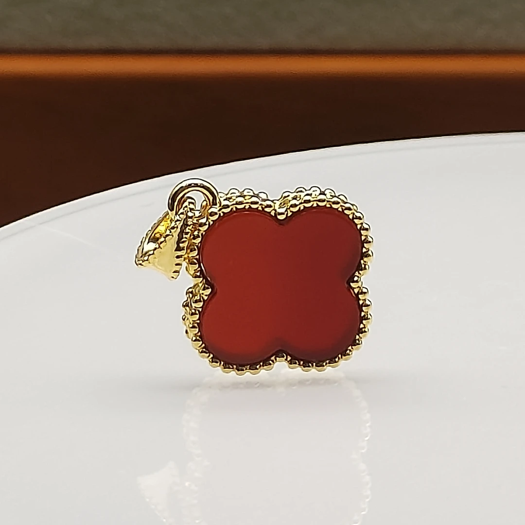 【老王好物优选】3606012-红玛瑙四叶草18K吊坠多样性发一