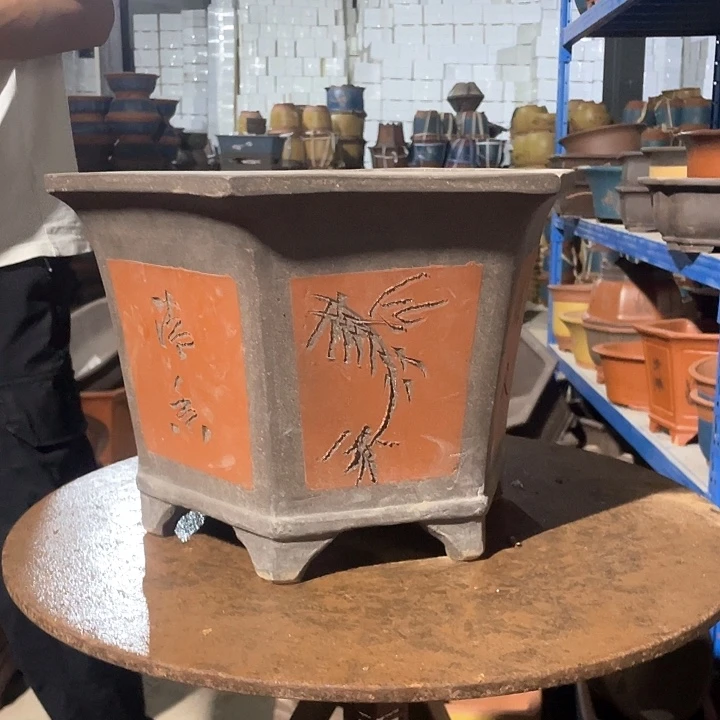 32红色六方花盆花盆