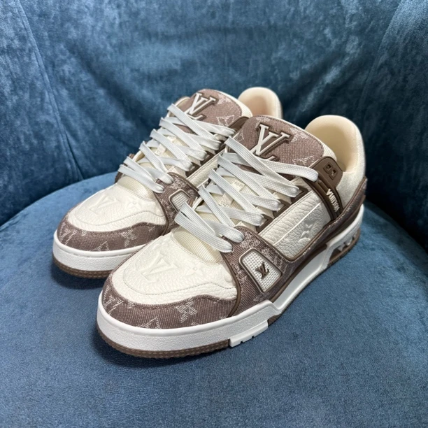 未使用 LouisVuitton/路易威登 【全新福利】米棕牛仔trainer板鞋