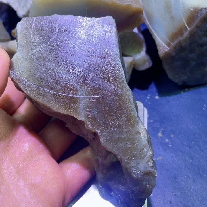 和田玉未镶嵌珠宝半成品