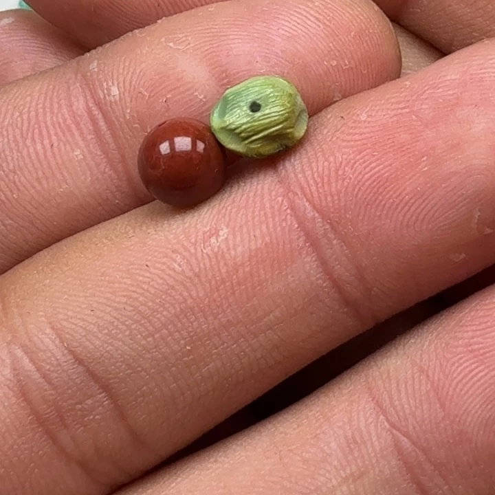 南红玛瑙未镶嵌珠宝半成品