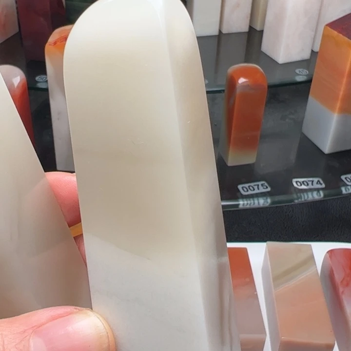 4***4老挝石在这样一个世界