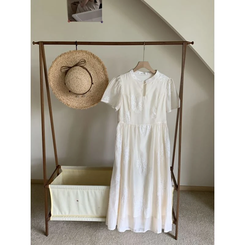 短袖连衣裙显瘦吊带女士A字裙通勤新中式丁达尔风刺绣9154