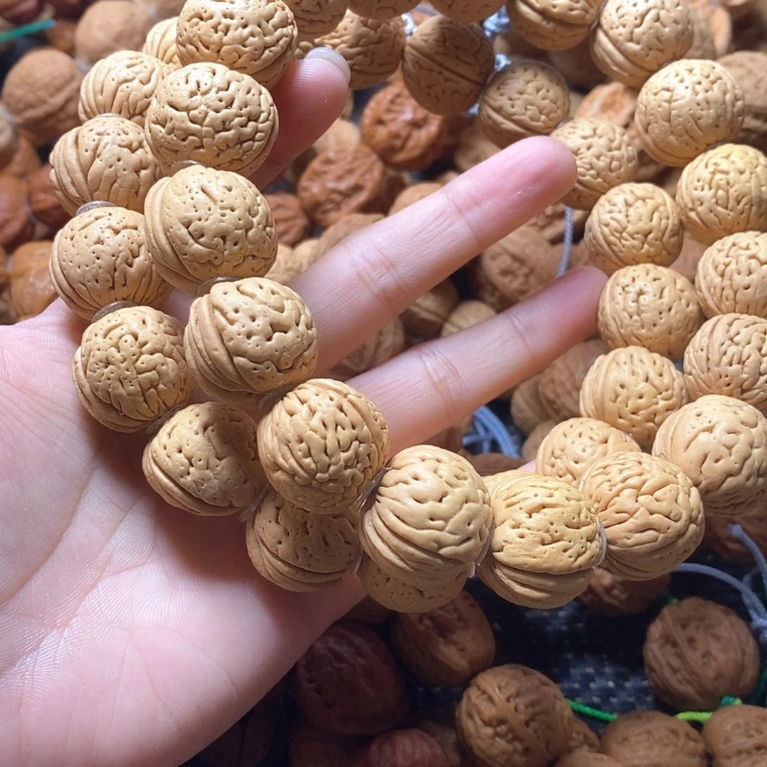 文玩核桃手串嘎*嘣桃核