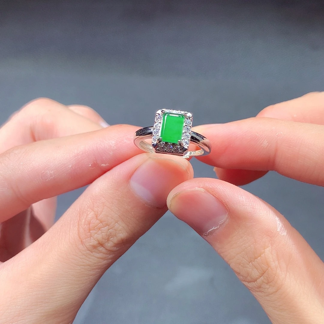 翡翠戒指未镶嵌翡翠