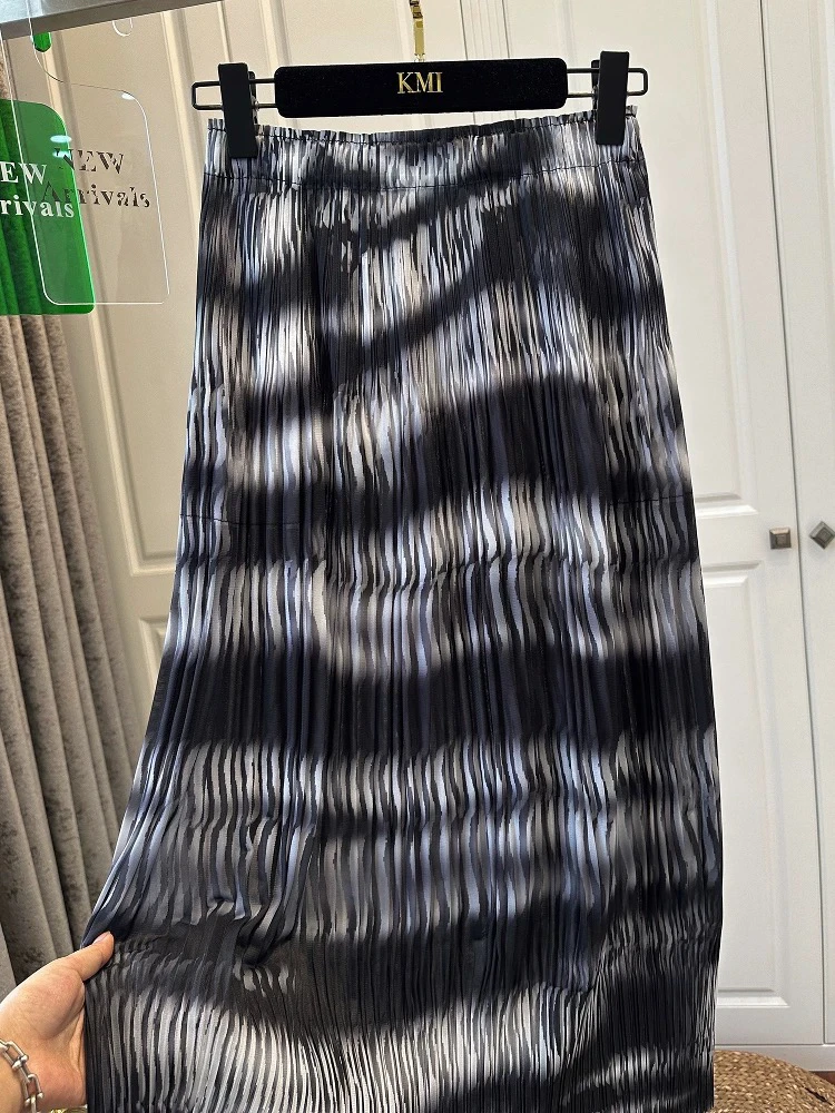 深圳南油三宅褶皱小众设计感晕染撞色轻薄宽松遮肉半身裙074