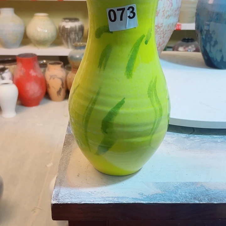 哎***喂陶瓷精品口9，高29，摆件