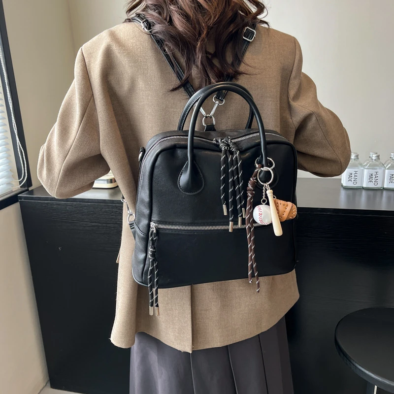 2025年学生女包包冬季手提背包通勤复古大容量学院风新款公文双肩