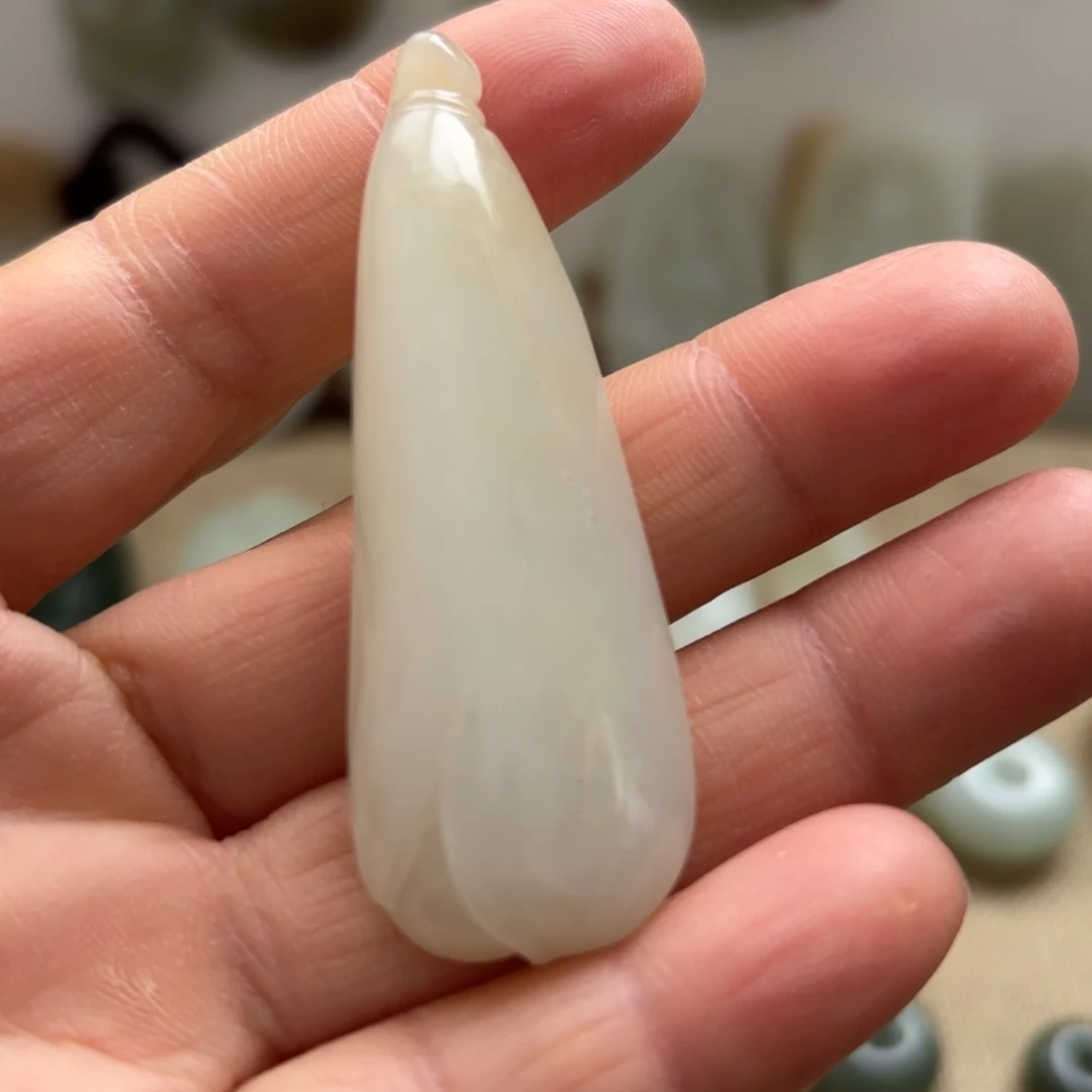 和田玉（糖玉）未镶嵌颈饰