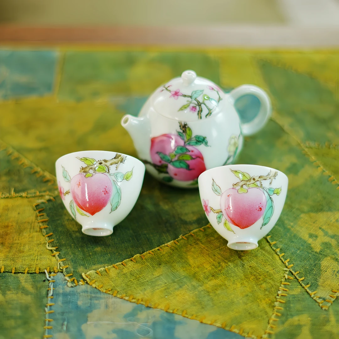 指间彩丨粉彩桃子一壶两杯套组纯手工陶瓷