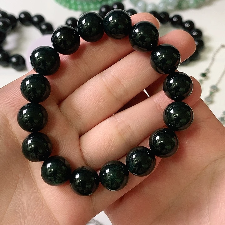 老***澜翡翠未镶嵌颈饰翡翠12+