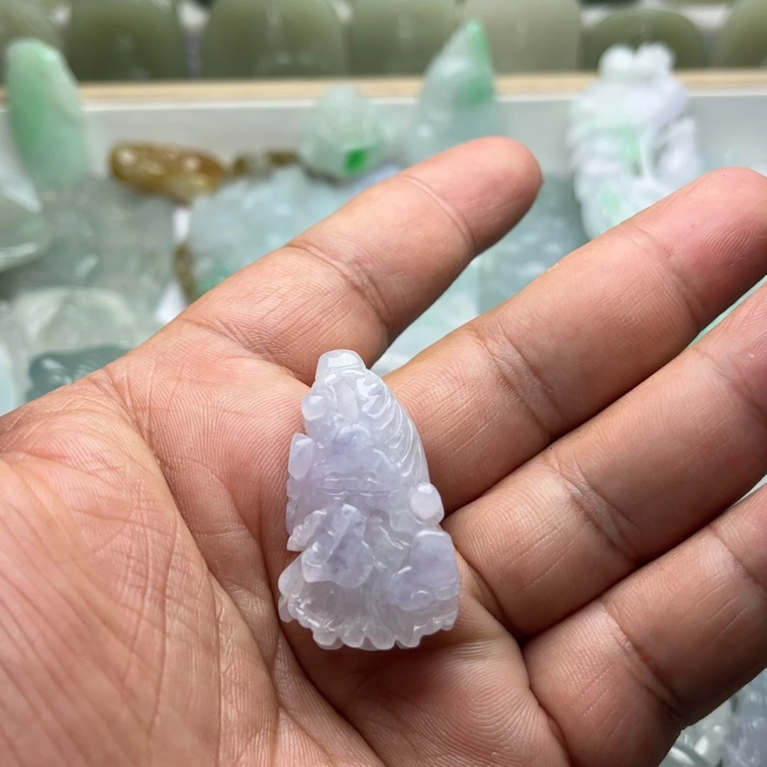 翡翠未镶嵌颈饰挂件