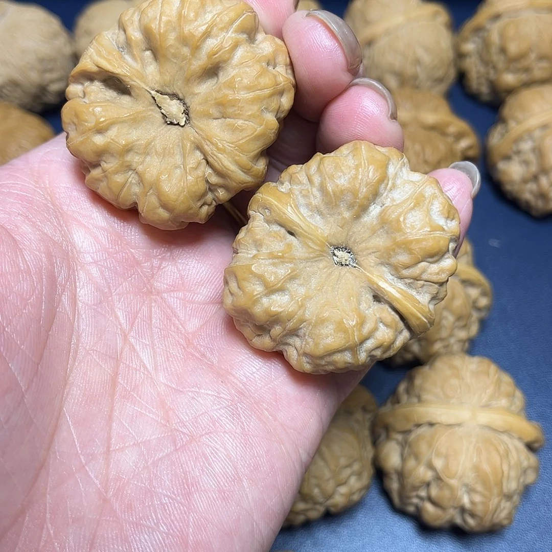 文玩核桃吊坠哇哇哇