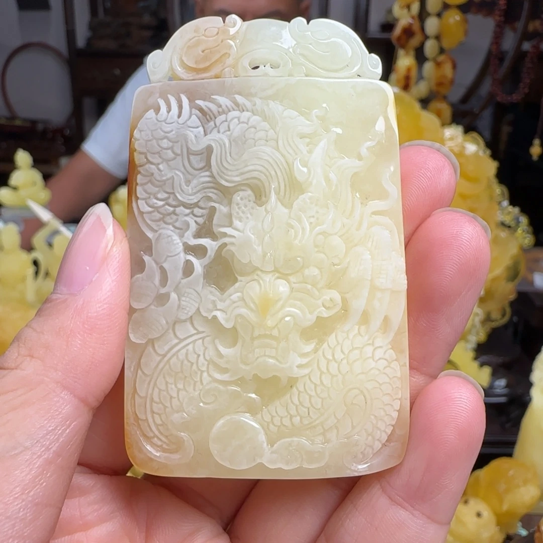 蜜蜡未镶嵌珠宝奇石