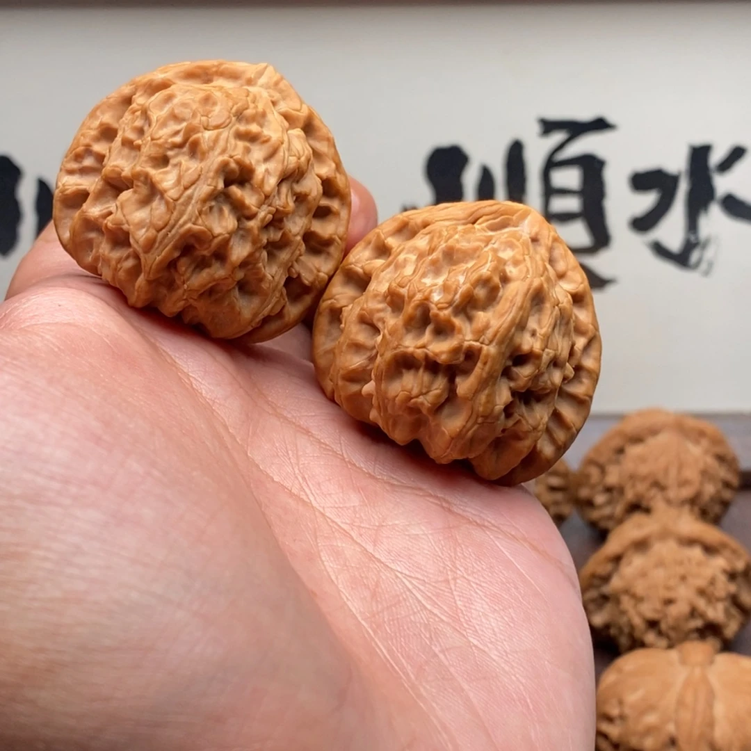 吊坠文玩核桃全品三角白39-40-35.9