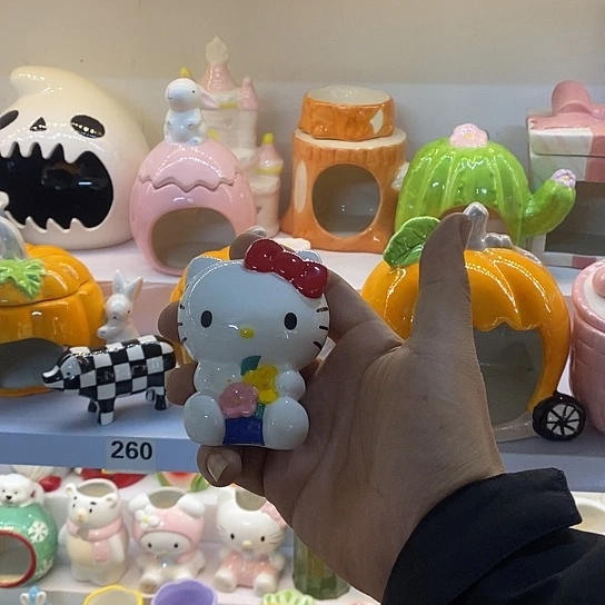摆件p****t陶瓷微瑕摆件掉色
