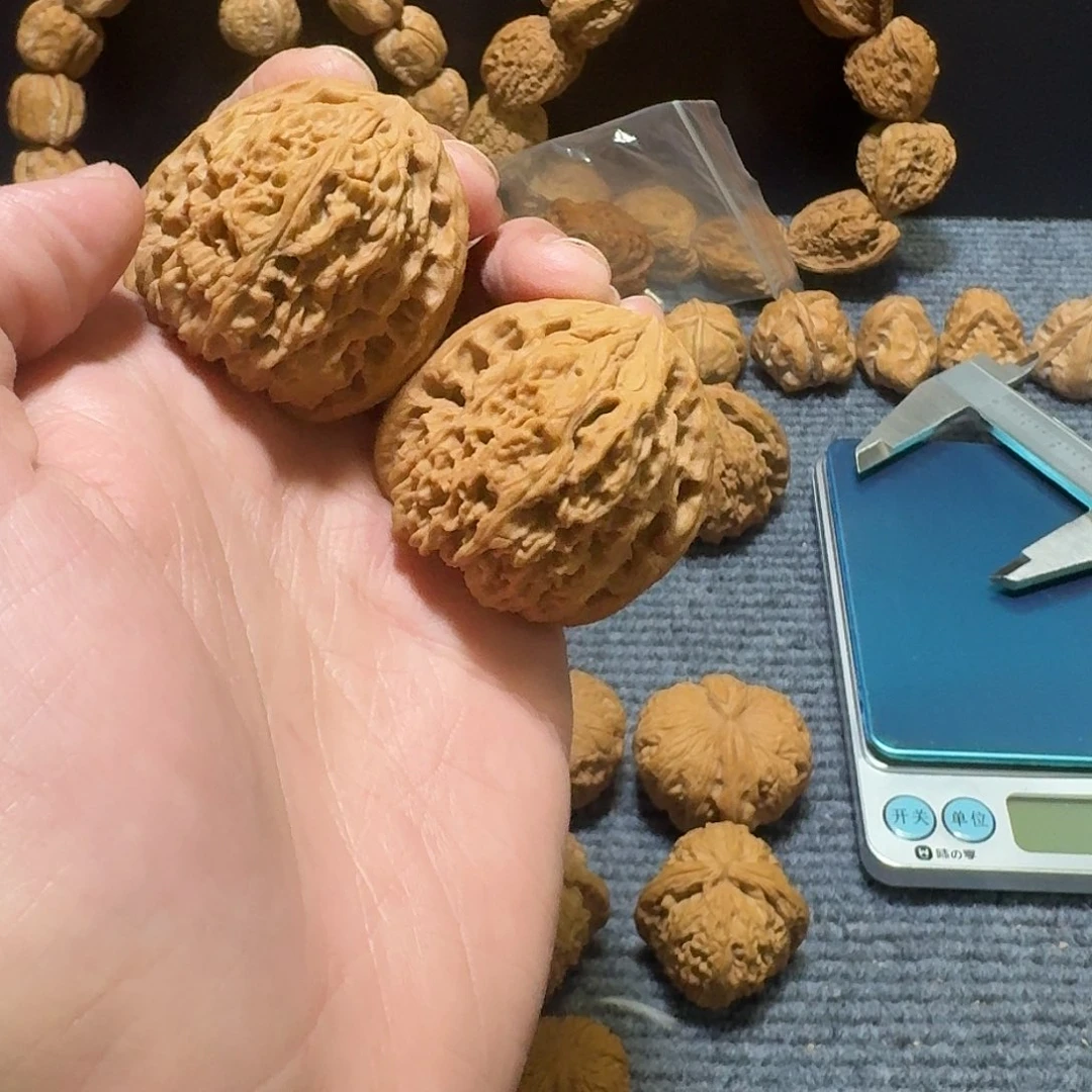 文玩核桃把件南疆石42尺全品