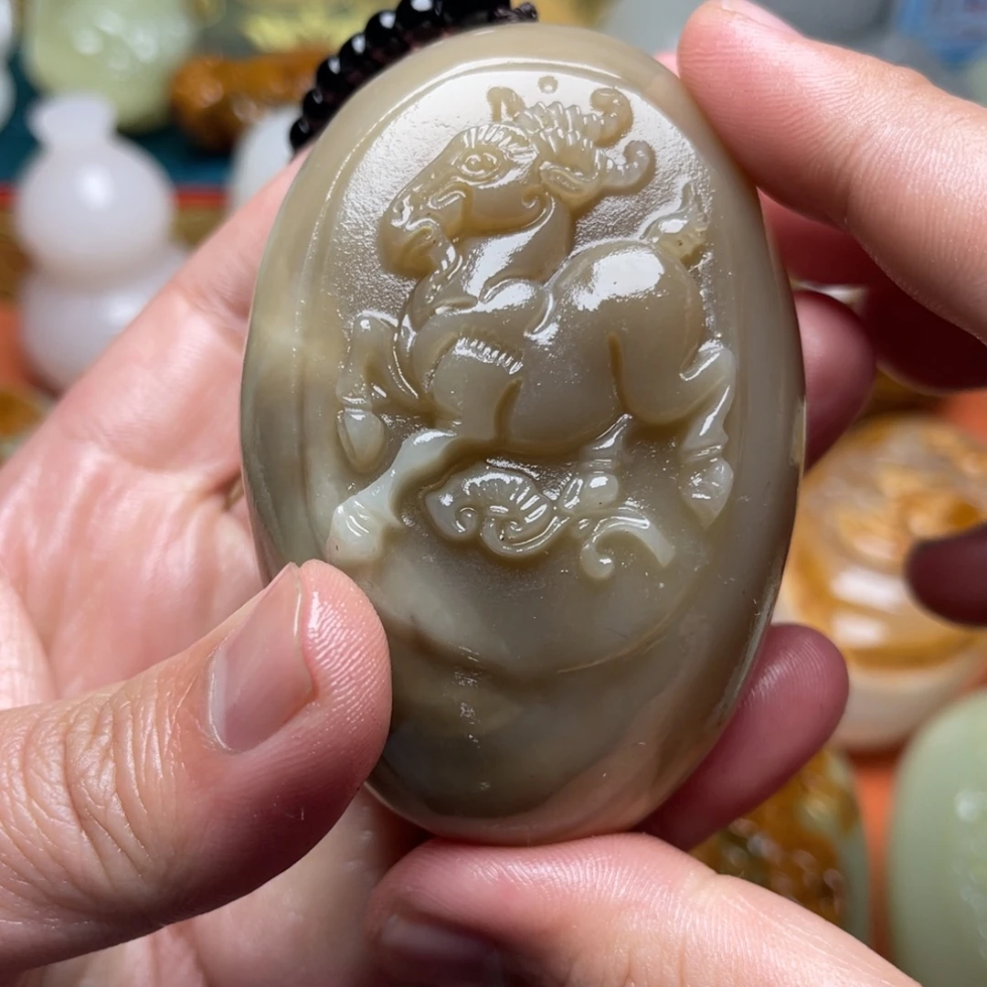 石材天然方解石手把件不退换