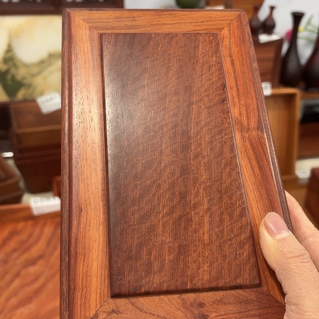 随***点木木福利机关盒大果紫檀