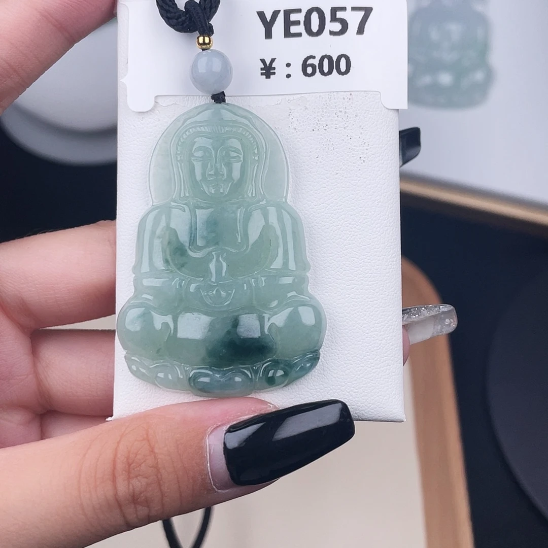 翡翠未镶嵌颈饰YE057