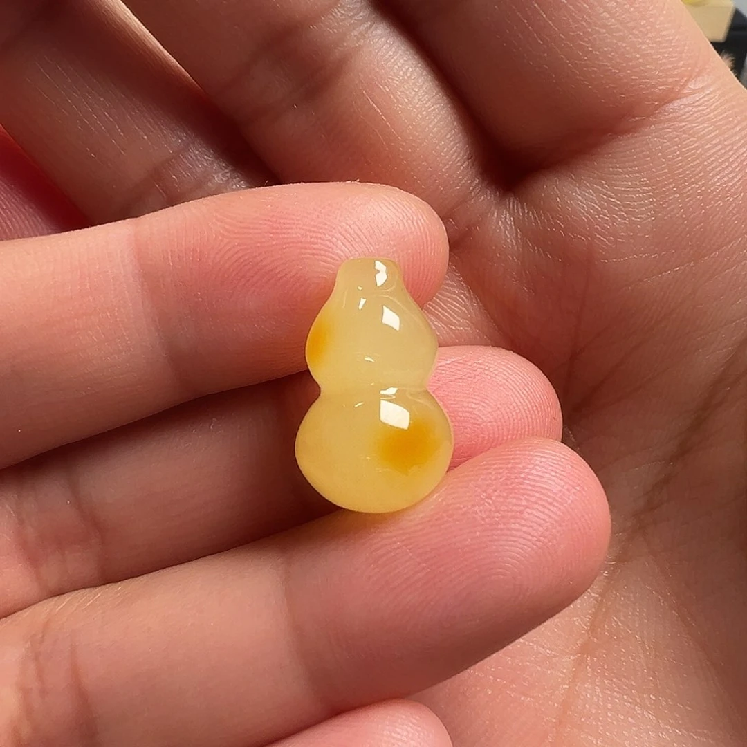 蜜蜡颈饰未镶嵌葫芦