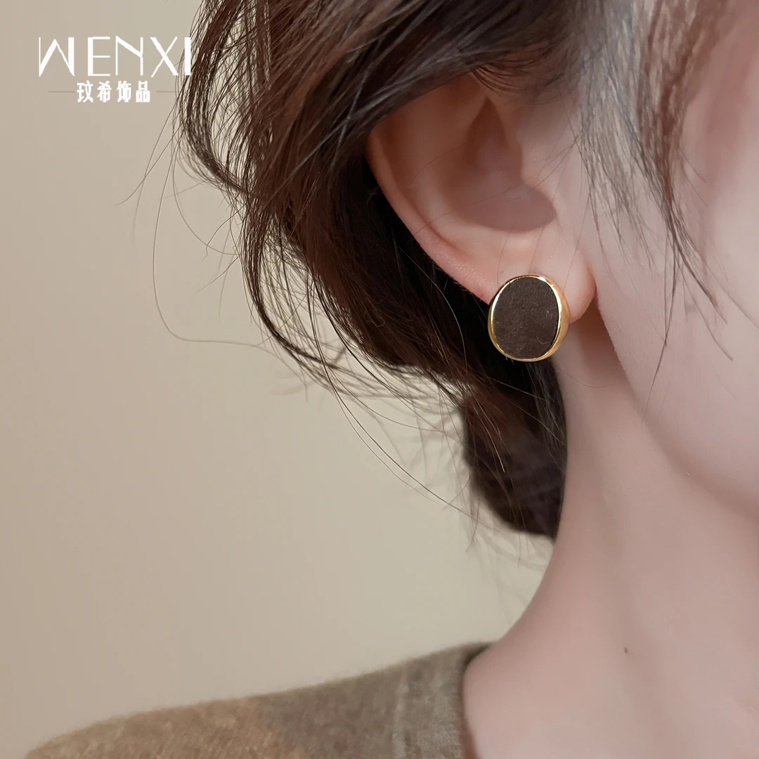 铜合金耳饰 简约美拉德耳环秋冬高级感耳钉2025新款爆款小众饰品