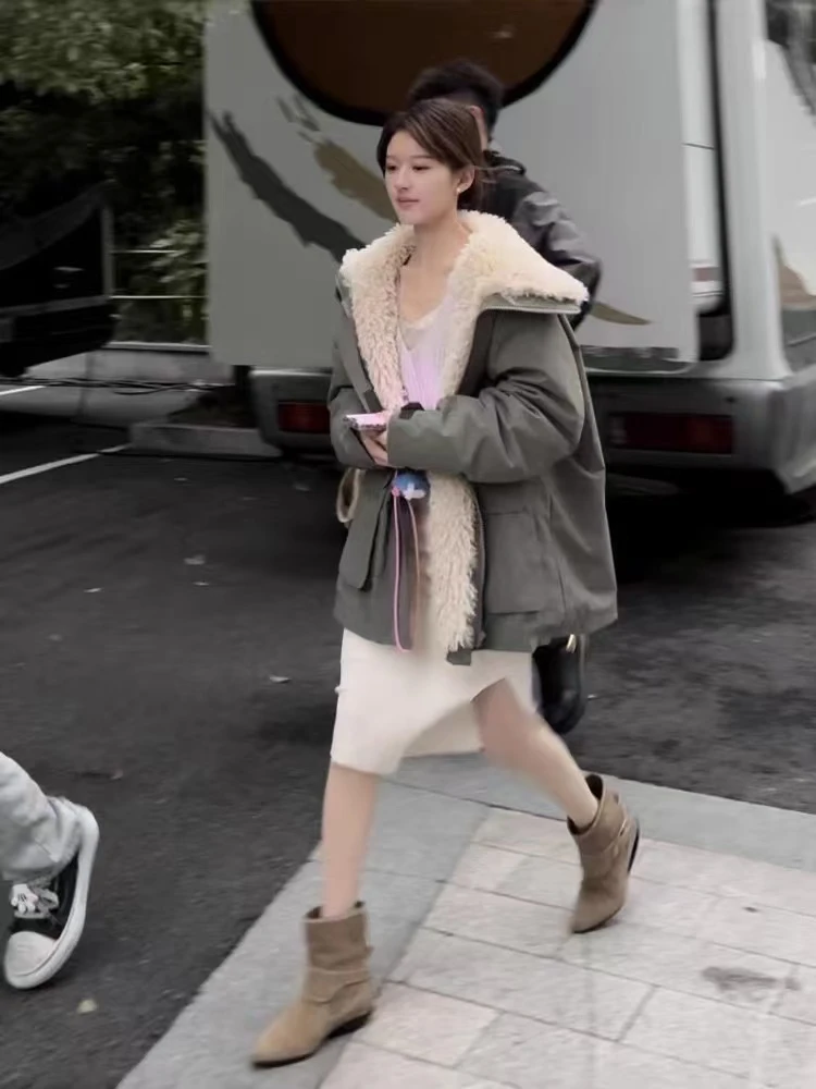 露思同款加绒加厚时尚内里毛绒拼接撞色派克服保暖显瘦冲锋衣