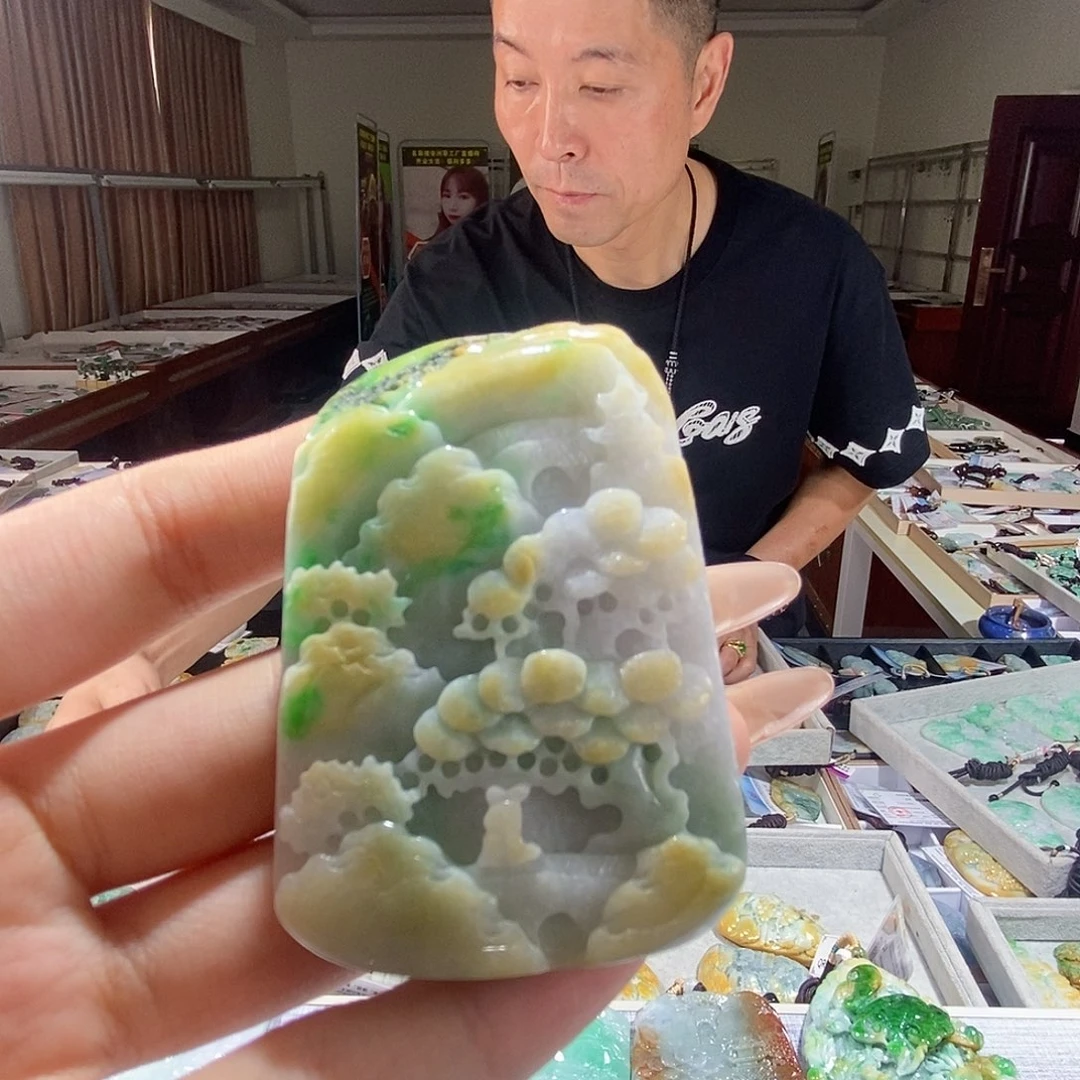 翡翠未镶嵌颈饰翡翠