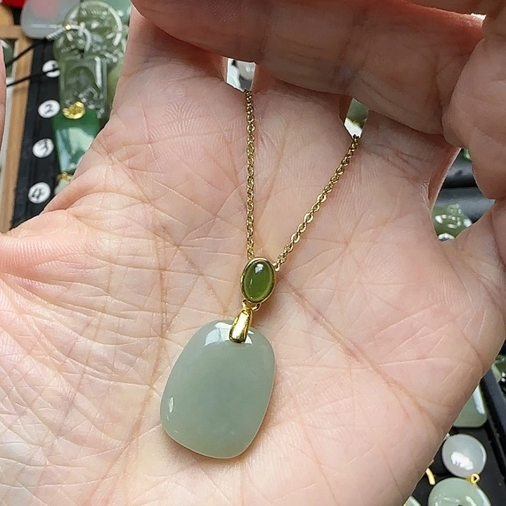 和田玉银S925镶嵌吊坠(赠链)