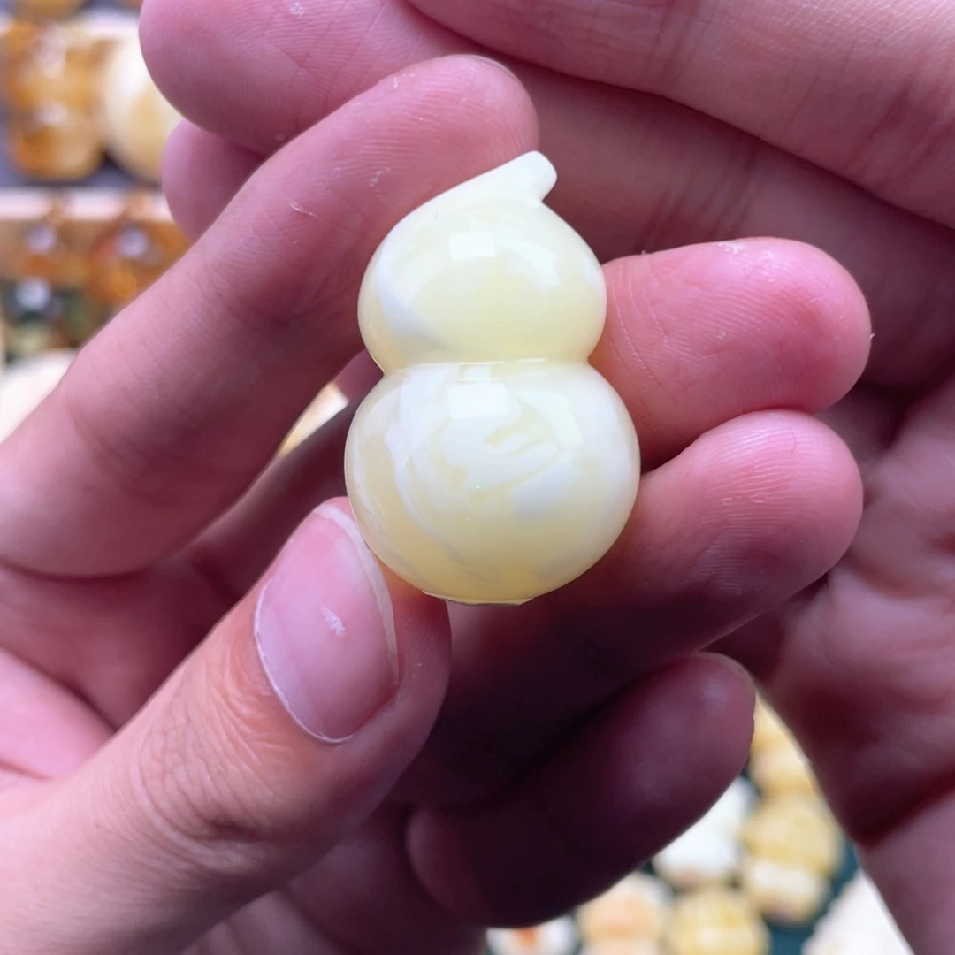 琥珀未镶嵌裸石蜜蜡