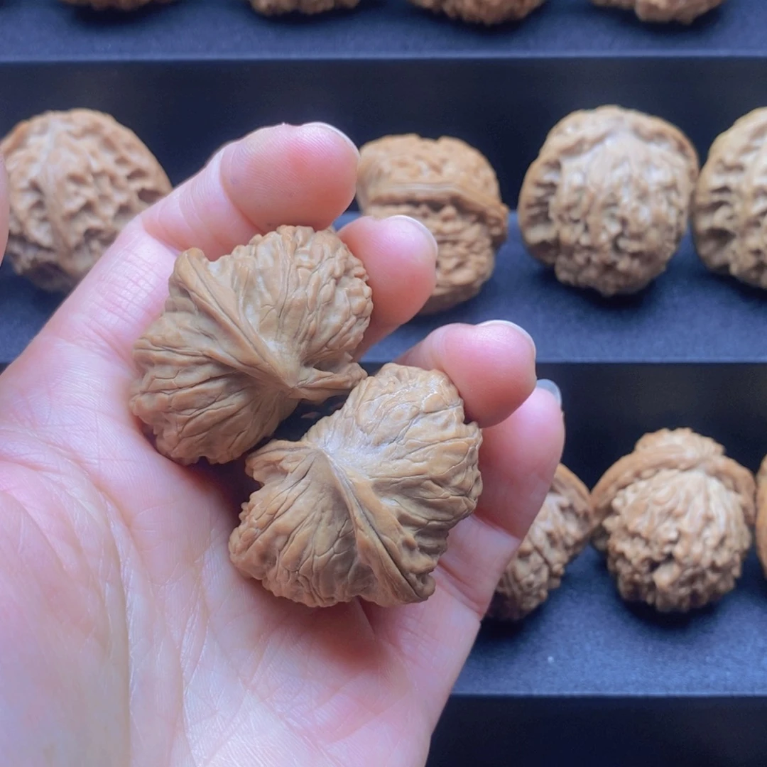 把件文玩核桃野狼半壁