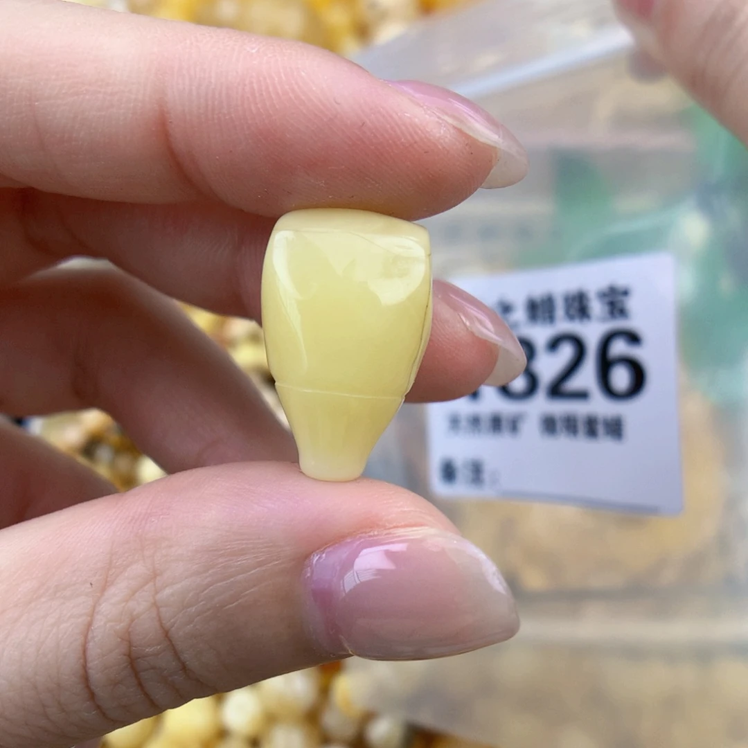 裸石琥珀未镶嵌12.7