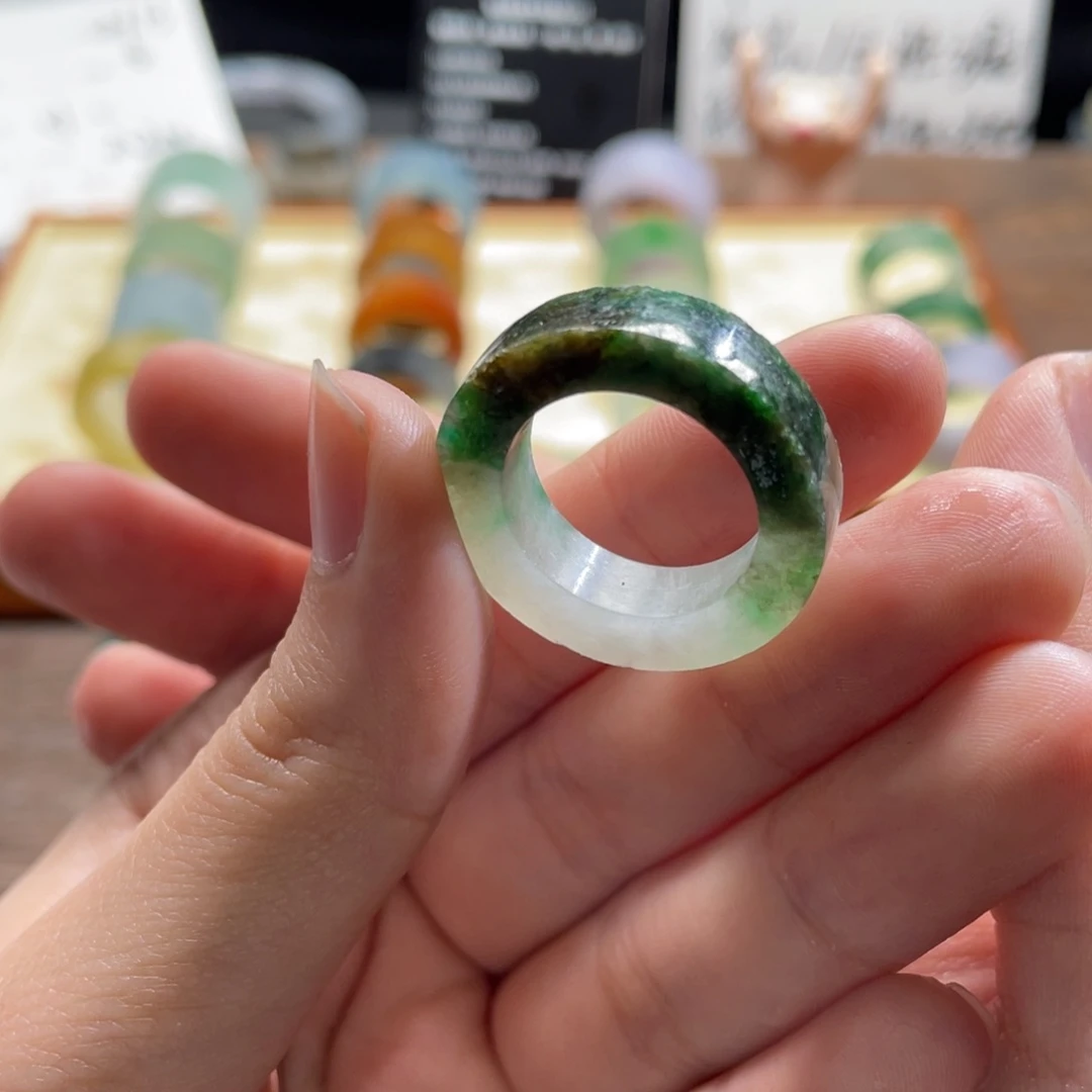 定制翡翠未镶嵌翡翠戒圈 666